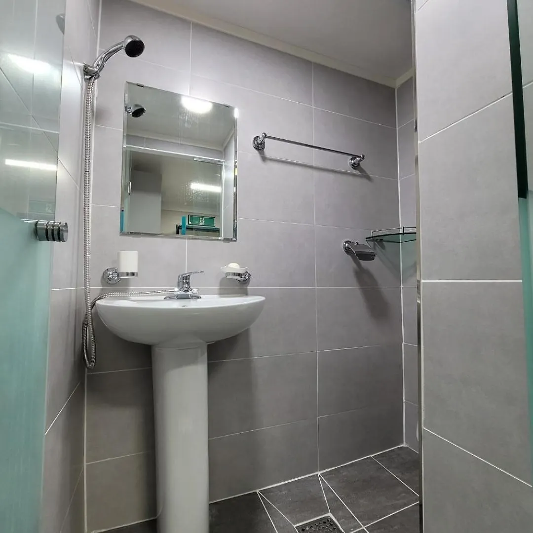 Vandrarhem Female Only - Coco Stay Jongno Hyehwa Station Seoul